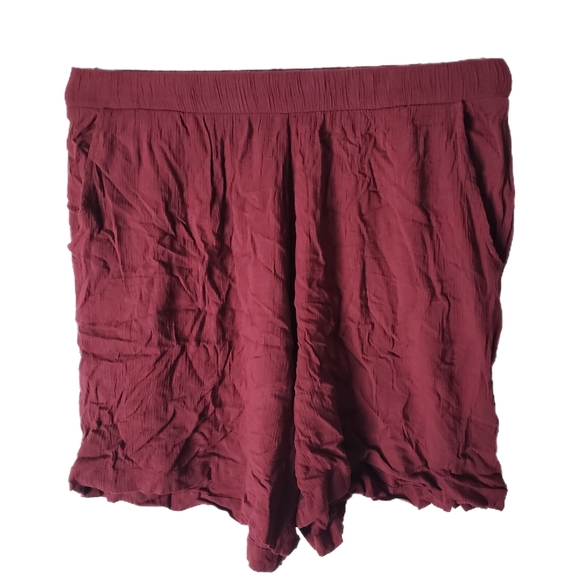 🍷 ICHI Burgundy Crinkle Shorts – Size M - Picture 1 of 4